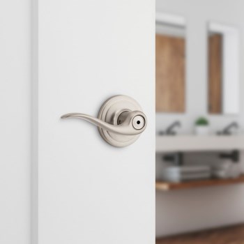 Kwikset Tustin Privacy Lever Lock    Satin Nickel