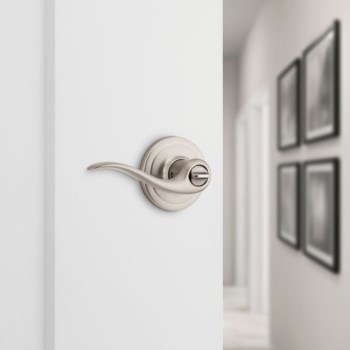 Kwikset Tustin Privacy Lever Lock    Satin Nickel