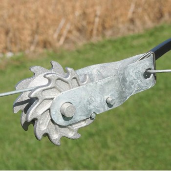 In-Line Wire Strainer for Electric Fence