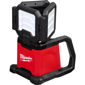 M18 Tri Flood Light