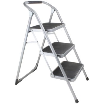 World & Main/Cranbury  FQ93000 Folding Step Ladder, 3 Steps