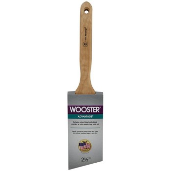 Wooster 0047310024 Advantage Angle Sash Brush ~ 2 1/2 In.